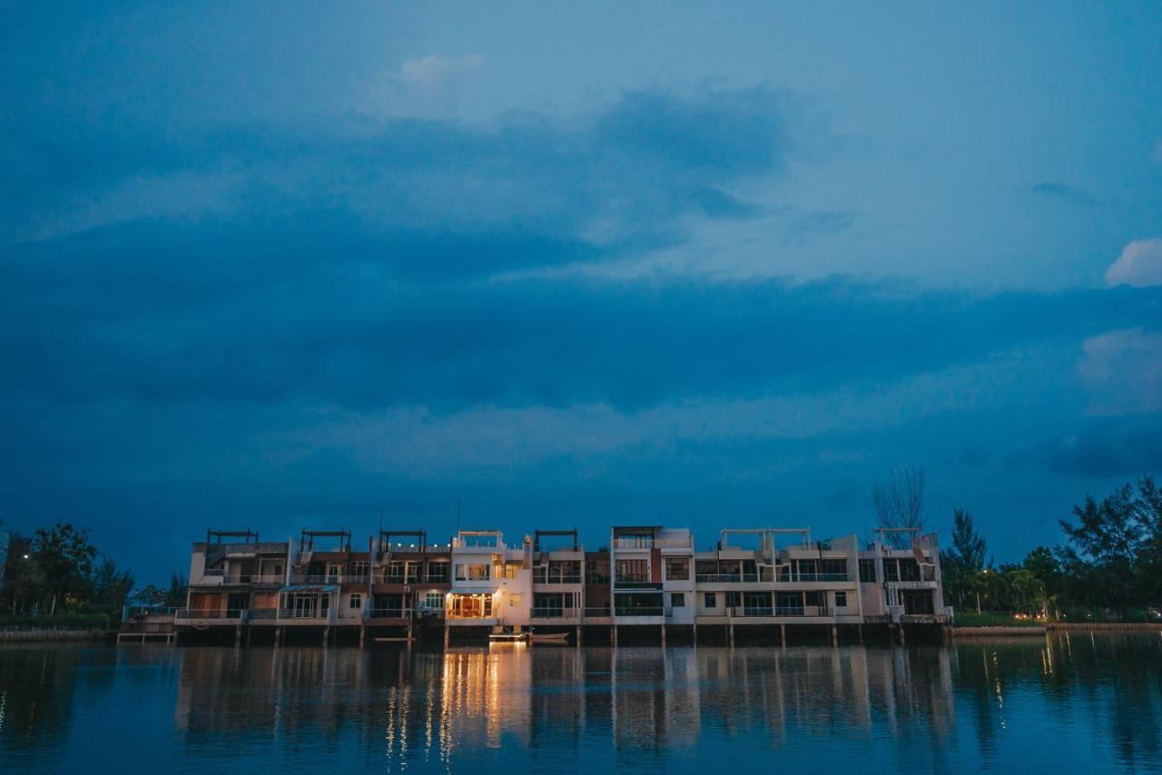 Canoe And Fishing , Free Pickup Villa Batam Exterior foto